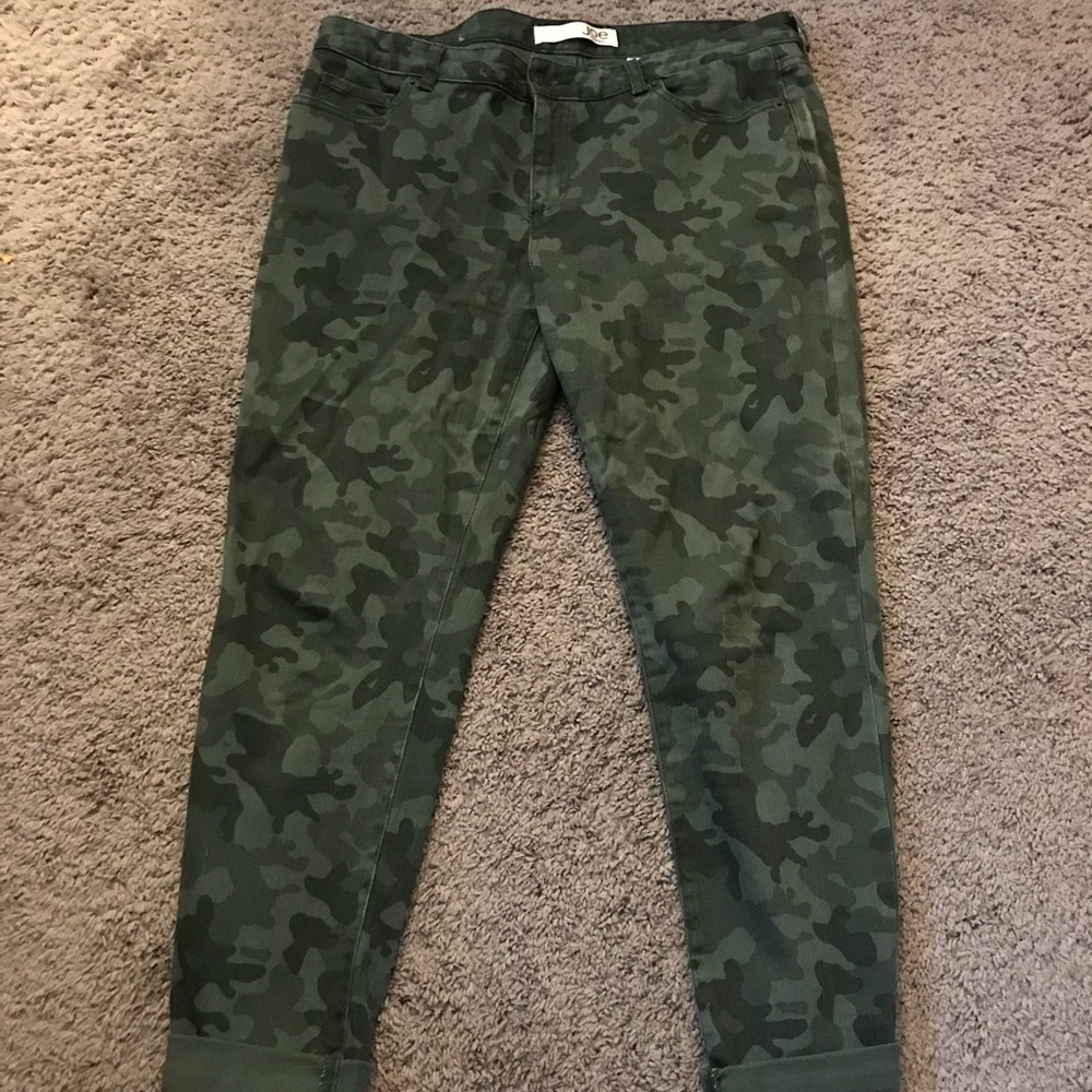 J.C. Penney Joe Fresh camo jeans size 16